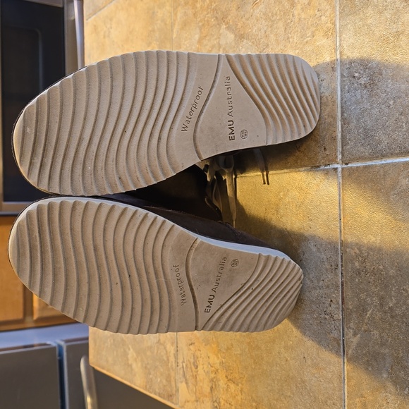 EMU Australia finest sheepskin lining - Picture 8 of 10